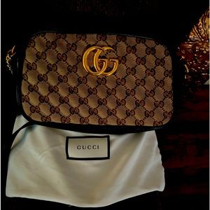 It’s Real Y’all!:) Gucci crossbody purse with/bag